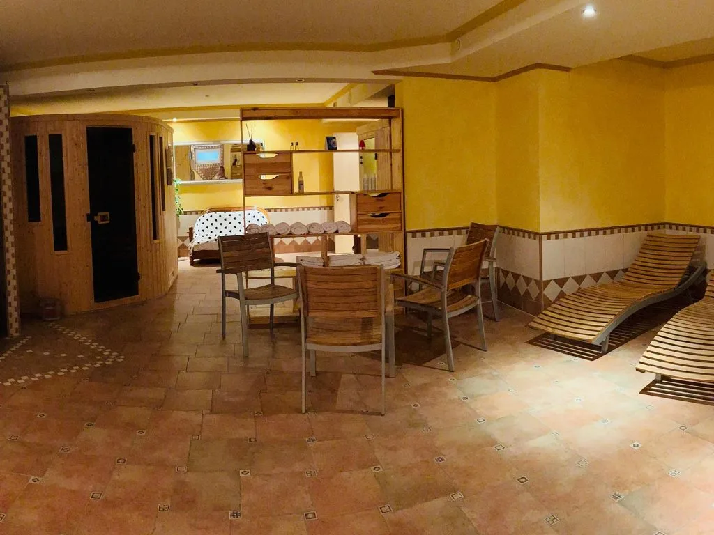Wellnessbereich mit Sauna
